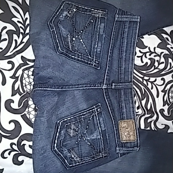 BKE Stella Capris - Picture 4 of 5